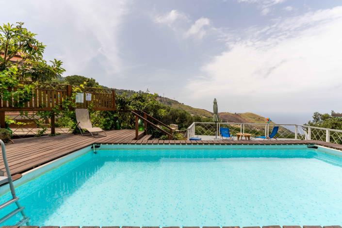 Image No.57-5 Bed Villa for sale