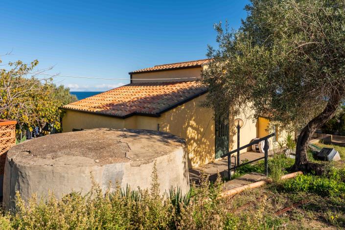 Image No.2-Maison / Villa de 2 chambres à vendre à Cefalù