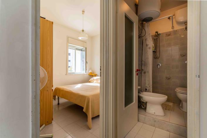 Image No.21-1 Bed Apartment for sale