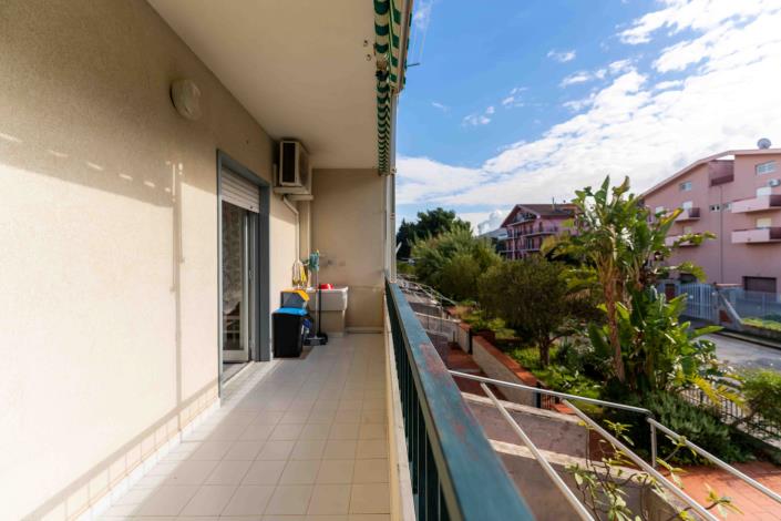 Image No.26-1 Bed Apartment for sale