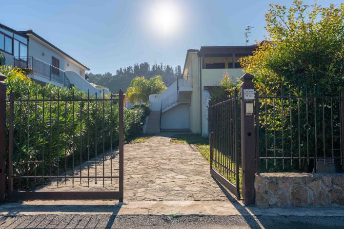 Image No.5-3 Bed Villa / Detached for sale