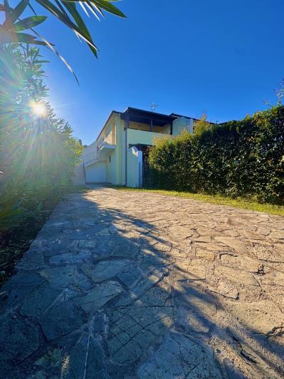 Image No.30-3 Bed Villa / Detached for sale