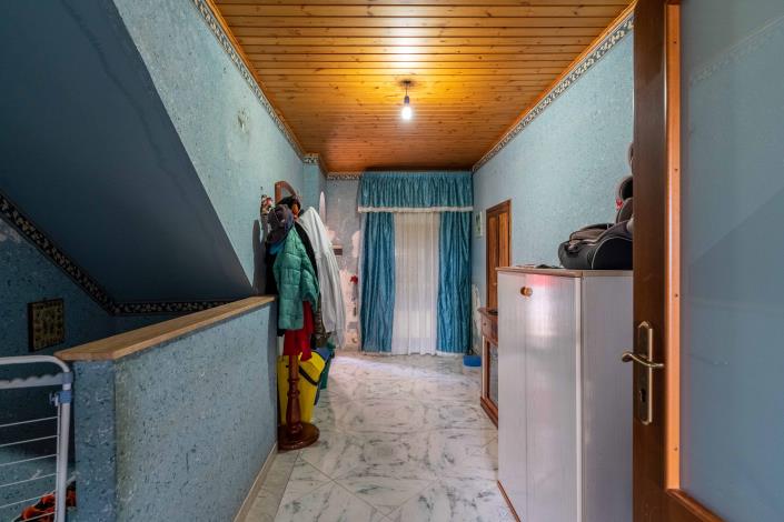 Image No.10-3 Bed House for sale