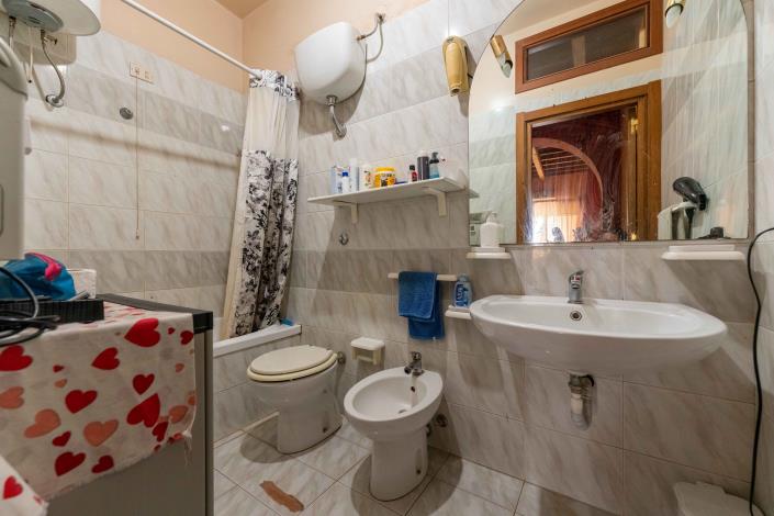 Image No.11-3 Bed House for sale