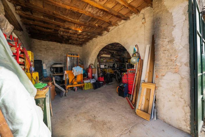 Image No.32-House for sale