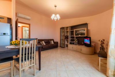 V584Spazionso-e-Luminoso-appartamento-Cefa--7-