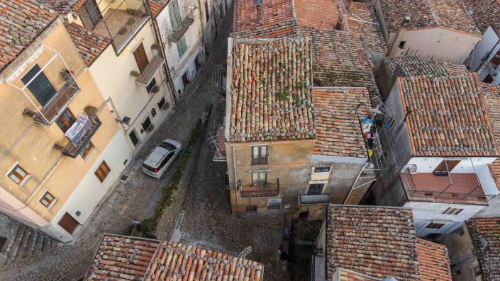 Image No.5-1 Bed House for sale