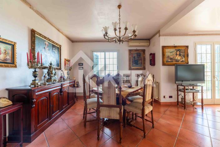 Image No.6-4 Bed Apartment for sale