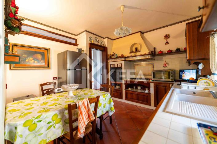 Image No.11-4 Bed Apartment for sale