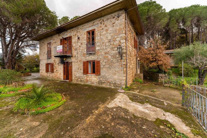 Image No.16-Villa de 5 chambres à vendre à Castelbuono