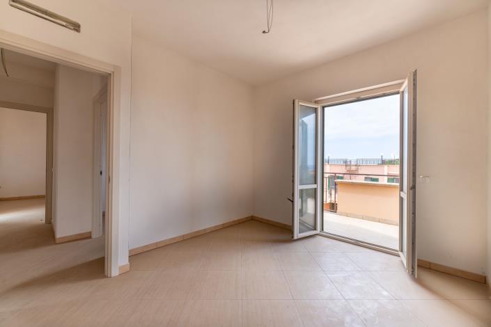 Image No.21-3 Bed Apartment for sale