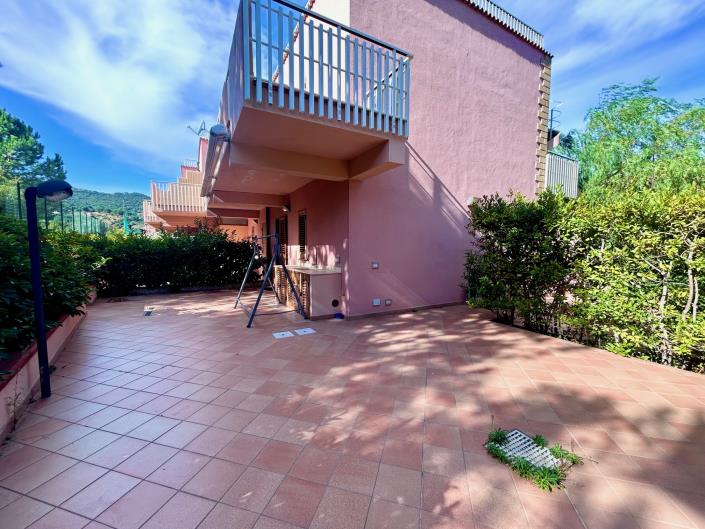 Image No.2-3 Bed Villa for sale