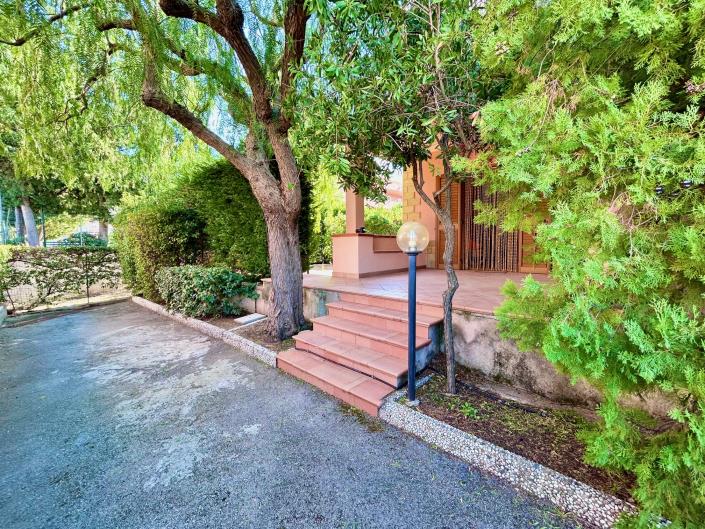 Image No.11-3 Bed Villa for sale