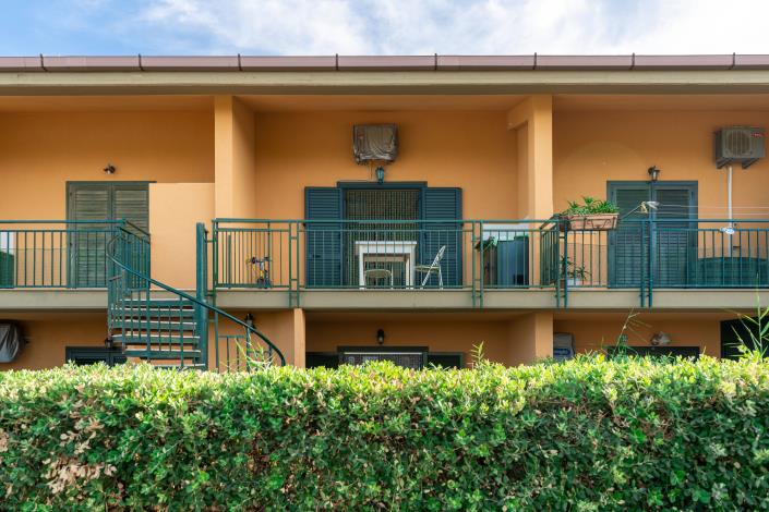 Image No.12-2 Bed Apartment for sale