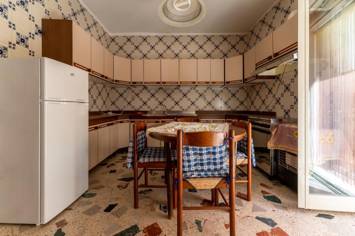 Image No.10-2 Bed House for sale