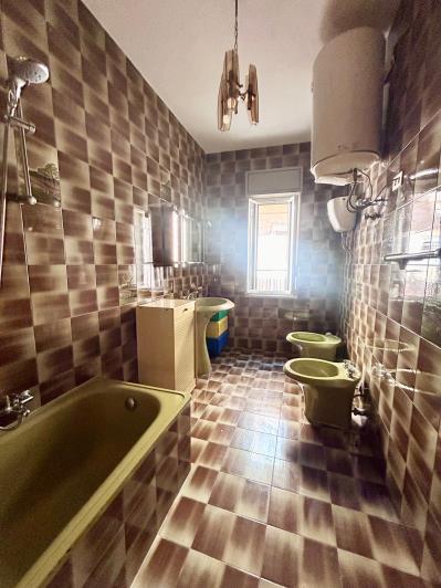 Image No.23-2 Bed House for sale