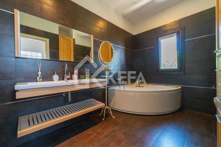 Image No.29-2 Bed Villa for sale