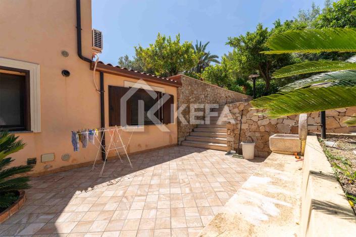 Image No.35-2 Bed Villa for sale