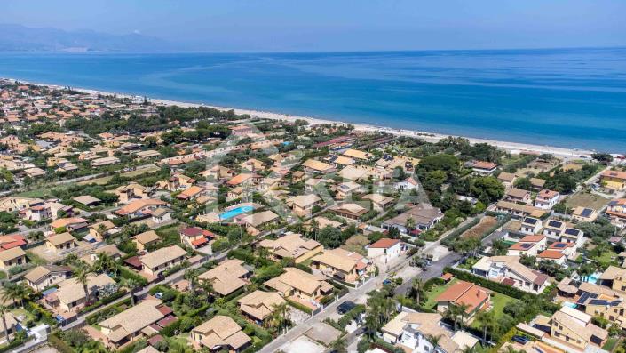 Image No.18-2 Bed Villa for sale