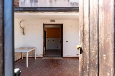 magazzino-adibito-ad-appartamento-a-cefalu-via-c2--3-