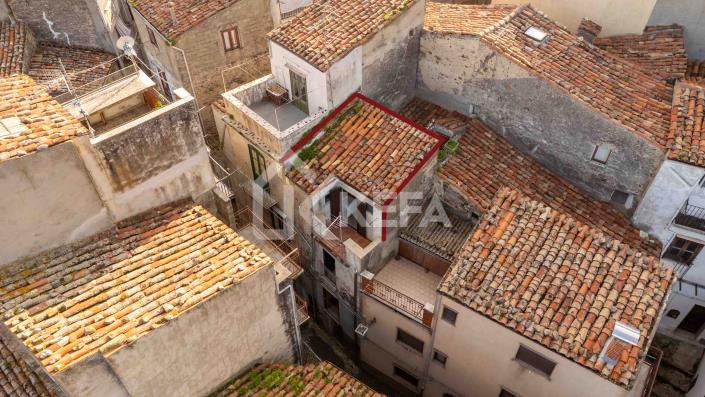 Image No.3-Maison de ville de 1 chambre à vendre à Isnello