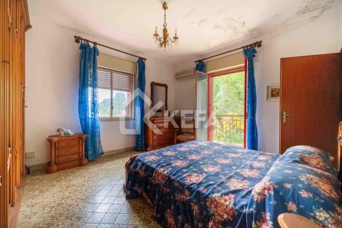 Image No.28-8 Bed Villa for sale