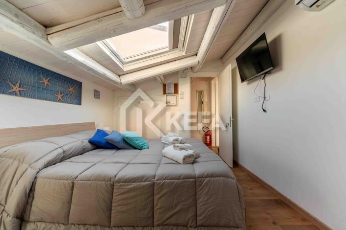 Image No.24-3 Bed Apartment for sale