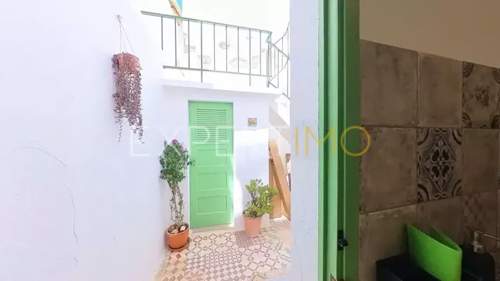 Image No.19-3 Bed Villa for sale