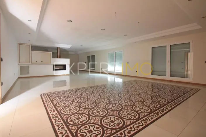 Image No.16-7 Bed Villa for sale