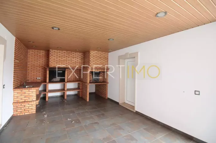 Image No.9-7 Bed Villa for sale