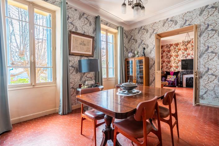 Image No.5-5 Bed House for sale