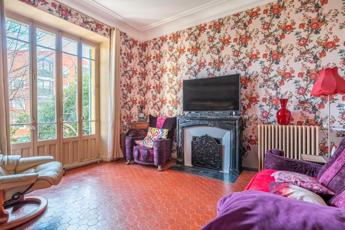 Image No.2-5 Bed House for sale