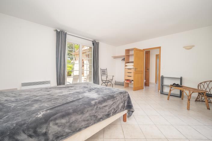 Image No.7-6 Bed House/Villa for sale