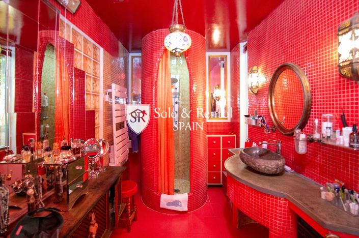 Image No.17-5 Bed Villa for sale