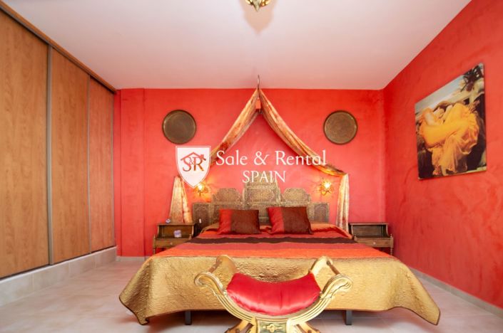 Image No.27-5 Bed Villa for sale