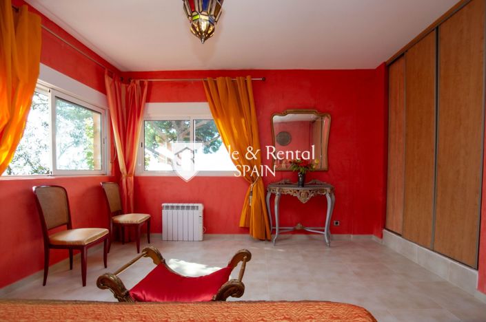 Image No.28-5 Bed Villa for sale