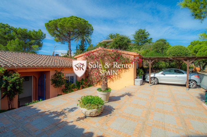 Image No.45-5 Bed Villa for sale