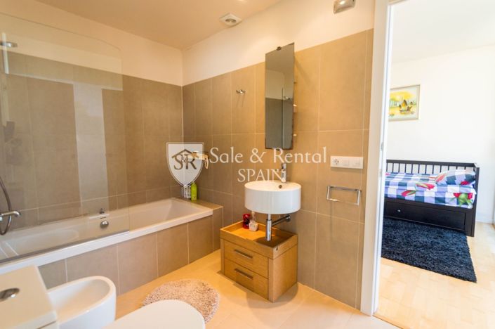 Image No.14-4 Bed Villa for sale