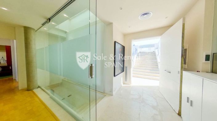 Image No.4-4 Bed Villa for sale