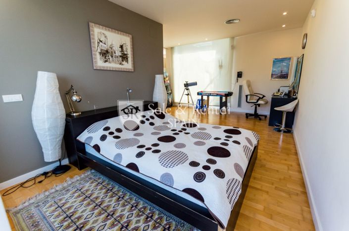 Image No.7-4 Bed Villa for sale