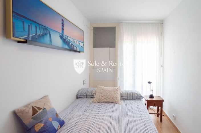 Image No.26-3 Bed Flat for sale