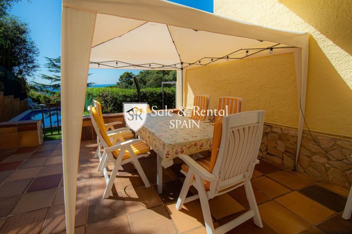 Image No.16-8 Bed Villa for sale