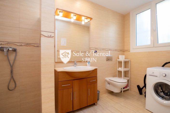 Image No.18-8 Bed Villa for sale