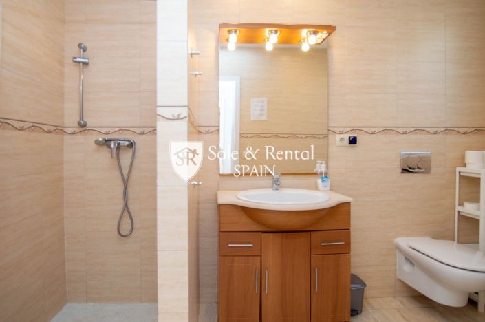 Image No.19-8 Bed Villa for sale