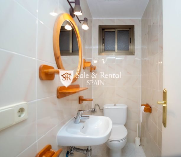 Image No.25-8 Bed Villa for sale