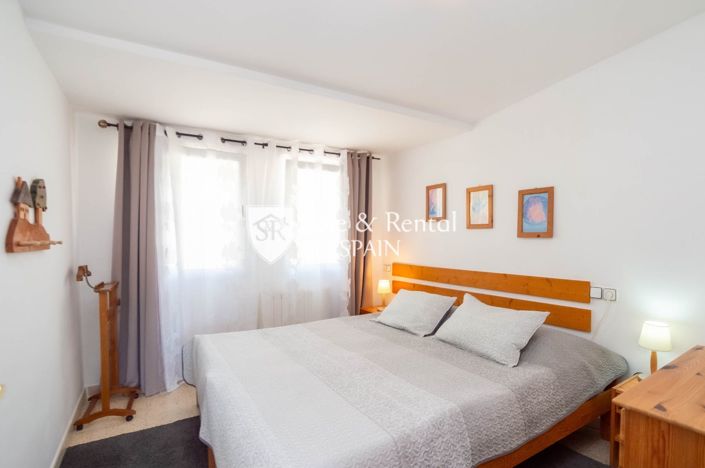 Image No.32-8 Bed Villa for sale