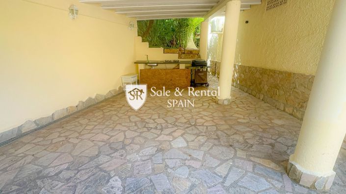 Image No.40-8 Bed Villa for sale