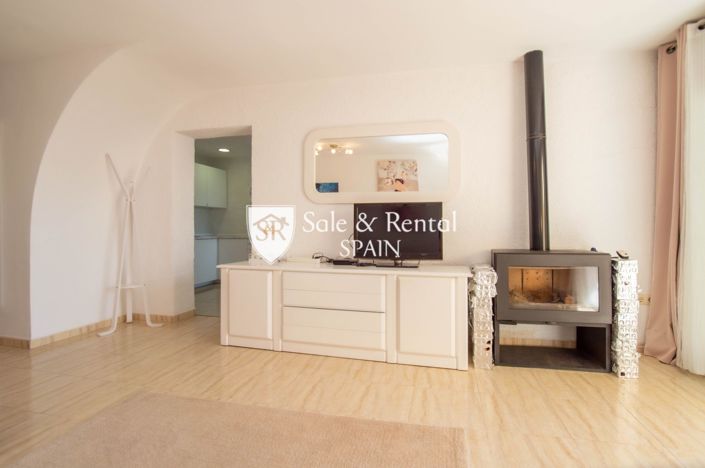 Image No.9-8 Bed Villa for sale