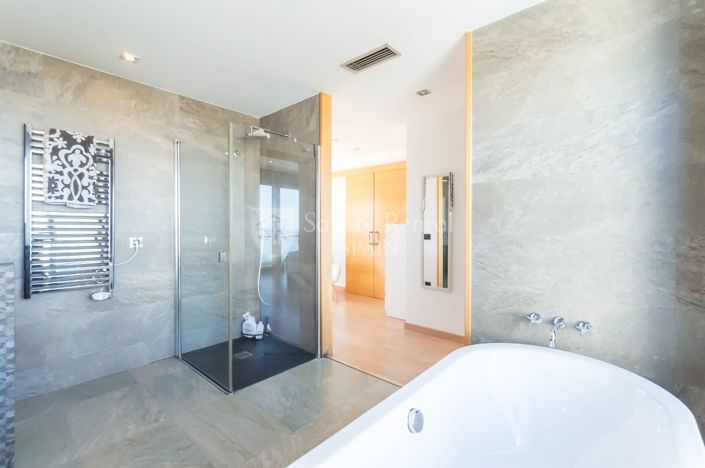 Image No.34-4 Bed Villa for sale