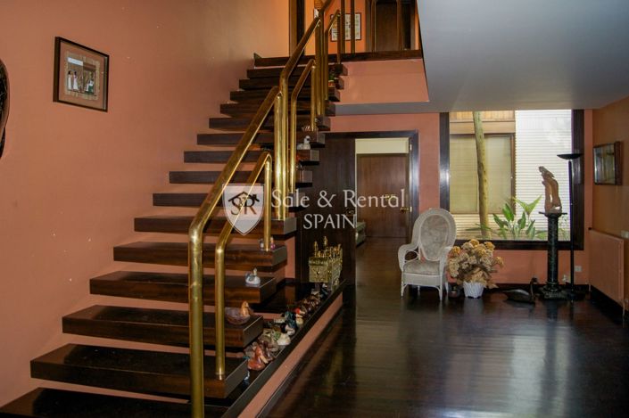 Image No.5-6 Bed Villa for sale